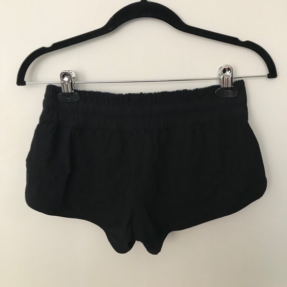 Lululemon Reversible Surf Short - Picture 4 of 6